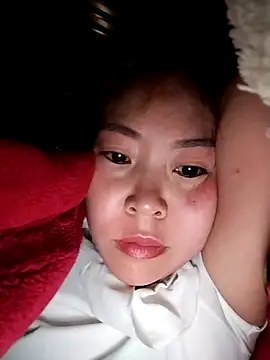 Yiyoongg online show from April 18, 10:42 pm