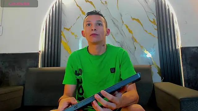 Isaak 26 online show from March 4, 12:01 pm