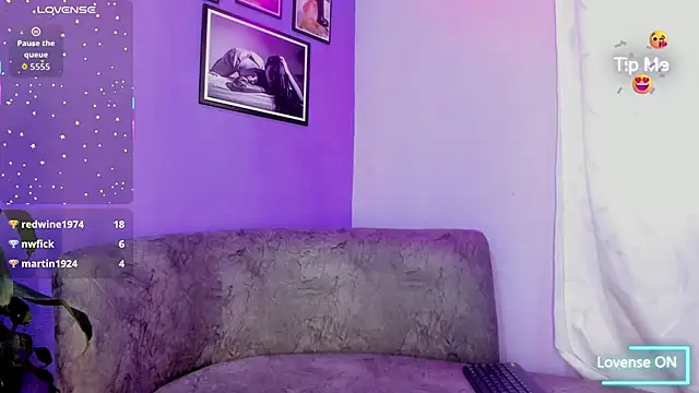 velaryluxurii online show from March 18, 2:55 pm