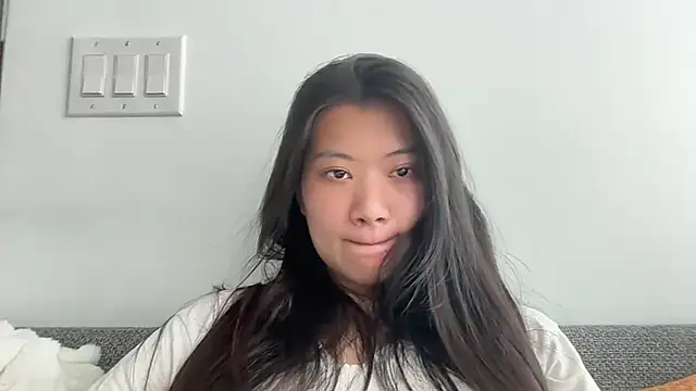 Joycelovely online show from May 13, 6:02 pm