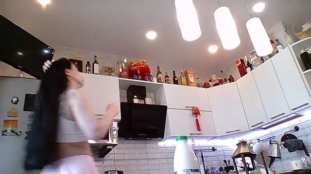 Clover Shine online show from March 14, 8:15 am