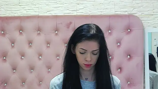 PeachyElla26 online show from February 16, 1:33 pm