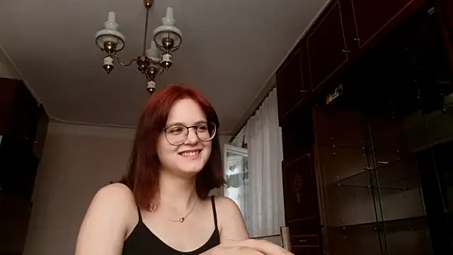 MoraHeartz online show from June 19, 3:04 pm