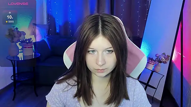 XShyBabyFloraX online show from February 28, 1:43 pm