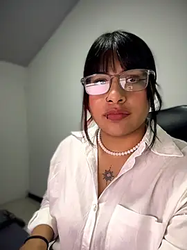 nyx  x online show from February 27, 9:03 pm