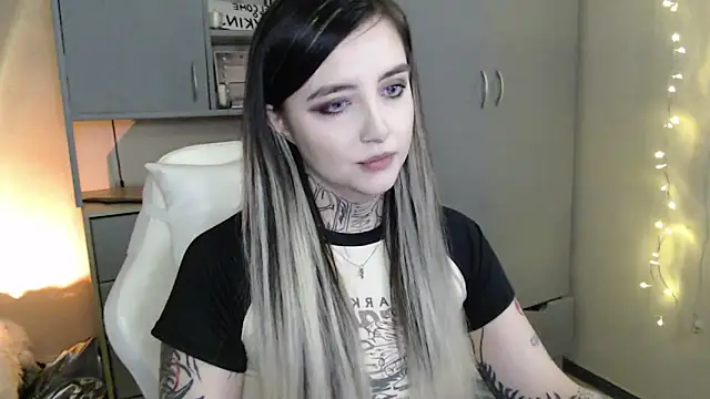 Rin Tozier online show from February 25, 1:26 am