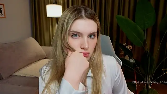 honey kors online show from April 12, 11:28 pm