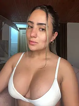 Miilana  online show from April 15, 10:38 am