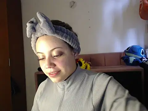 alaina blesssed online show from February 16, 9:47 pm