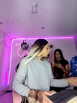 Violeta R  online show from April 2, 5:16 am