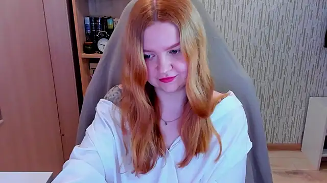 AnitaXVine online show from April 19, 5:46 pm