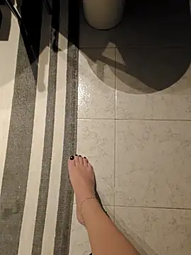 Ginevra01 online show from February 19, 12:10 am