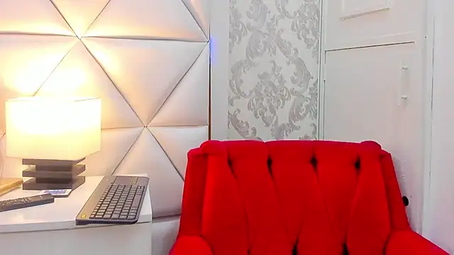 HollyOlson online show from June 5, 7:42 pm