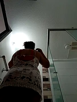 honey-suckle online show from February 21, 7:03 pm