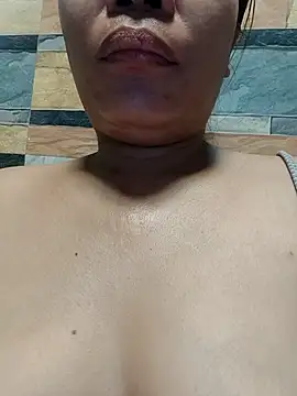 squirtshantal online show from October 12, 7:55 am