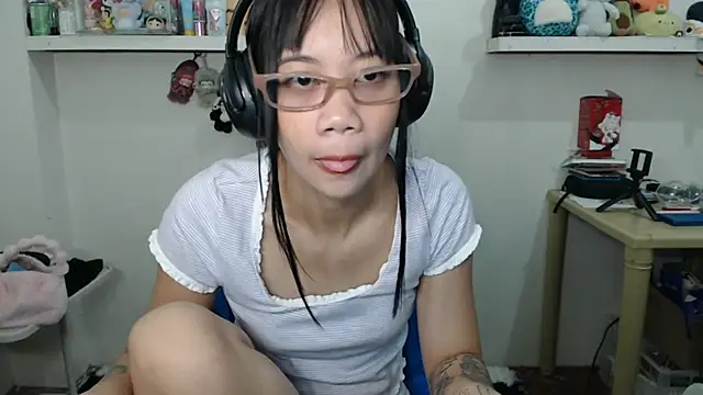 GloryKulikowski online show from February 28, 2:11 am