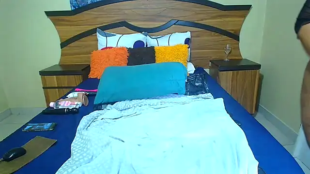 Queenxxxjesy online show from March 19, 2:27 am