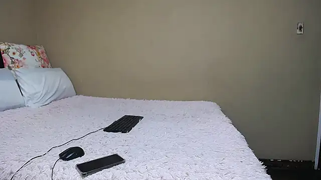 KinkyPxx online show from April 7, 4:20 pm