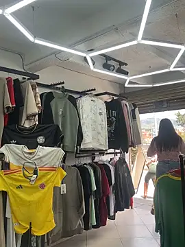 Miss Bella Flame online show from April 22, 6:38 pm