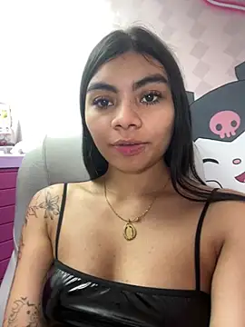 eimmy  skinny online show from June 24, 11:26 pm