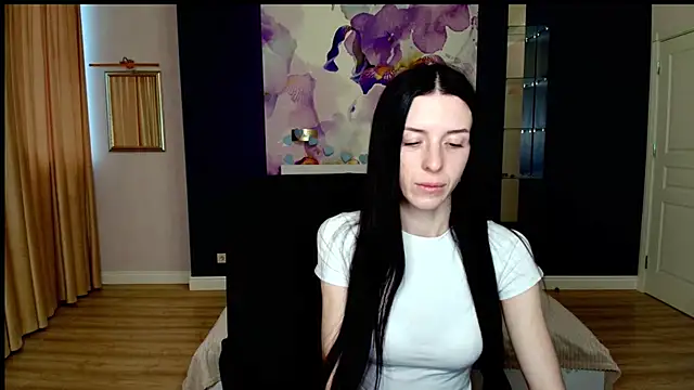 NoirDiva online show from March 30, 5:51 am