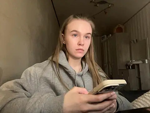 melissashineee online show from March 3, 11:27 am