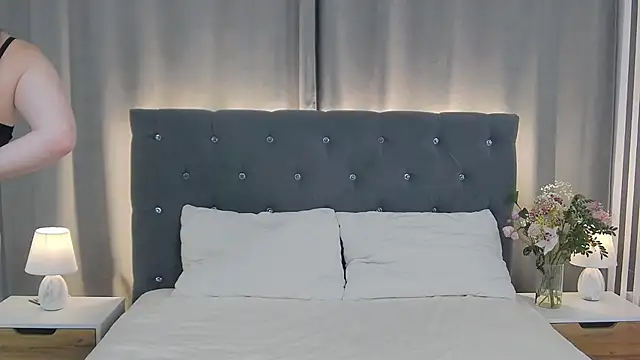 VikkyVonn online show from February 18, 12:26 pm