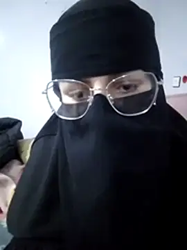 Kawtr9ahbtk online show from February 13, 8:32 pm