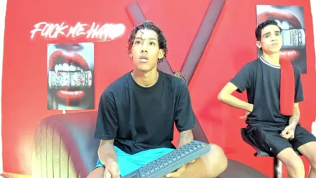 GREEN BOYS online show from February 19, 7:30 am