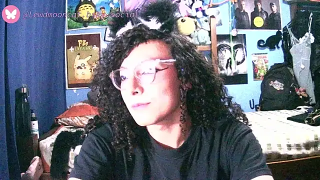 lewd mooncat online show from May 7, 11:30 pm