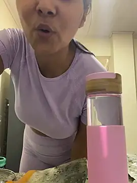 Yirleyll online show from March 2, 12:01 pm