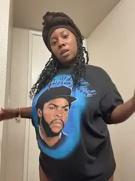 ShortcakeMochaa online show from February 25, 8:40 pm