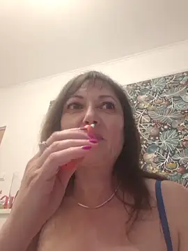 SaraGina online show from April 15, 6:52 pm