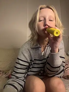 urlittlebaby666 online show from February 20, 4:52 pm