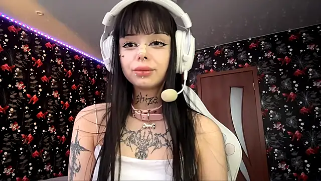 Luna Sohotti online show from March 21, 3:17 pm