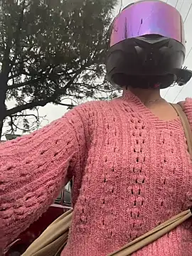 aleessiia online show from April 13, 1:12 pm