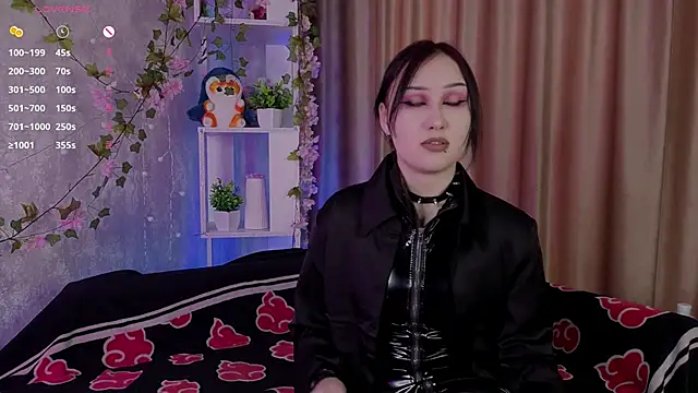 ThoraHaring online show from March 8, 4:27 am