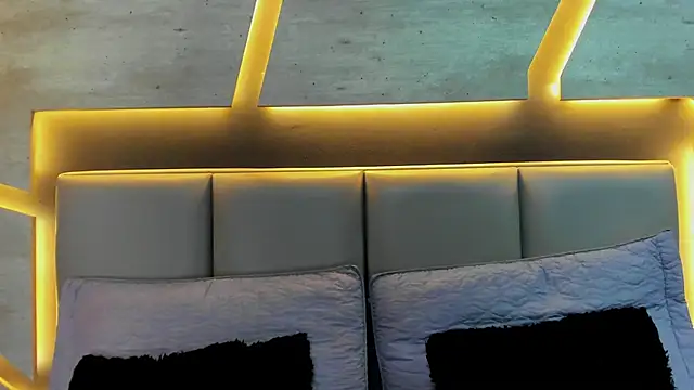 SilkNyx online show from February 24, 1:21 pm