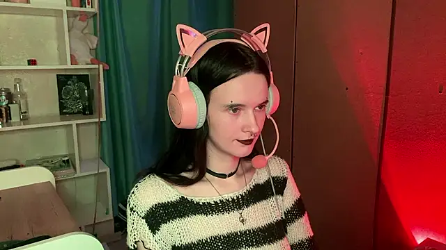 MabelDefina online show from March 7, 1:07 pm