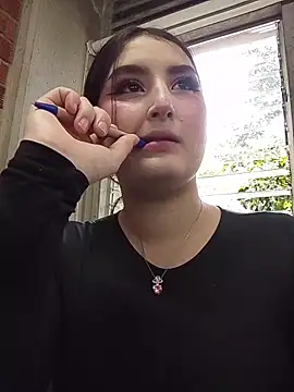 zoe moon   online show from March 28, 4:28 pm