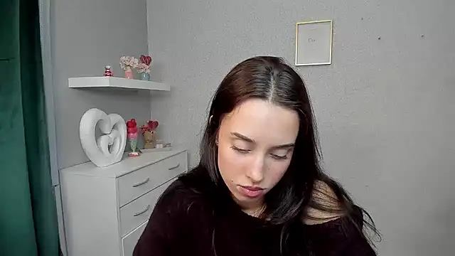 AdeleSolo online show from April 8, 12:40 pm