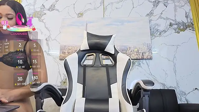 Ebony and boy pm online show from April 6, 6:31 pm