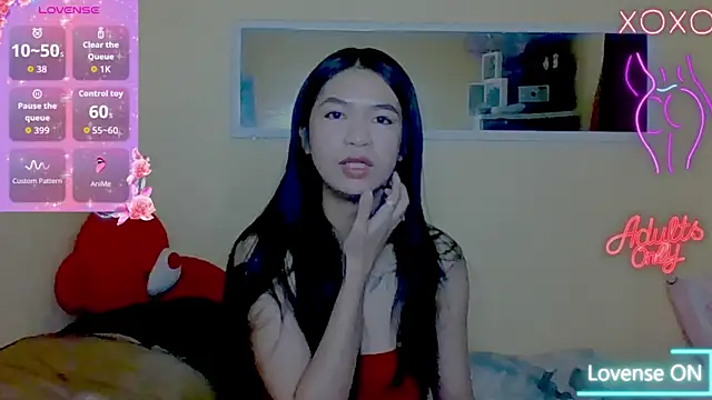 Luna Moonfang online show from June 25, 9:46 am