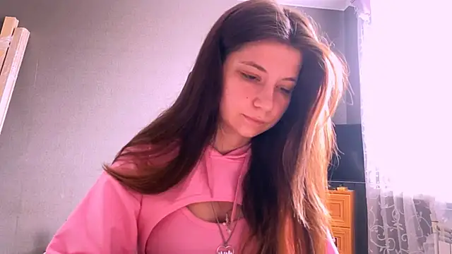 LunnaBliss online show from April 11, 8:40 am