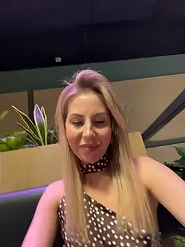 LisaMurr online show from March 25, 11:57 am