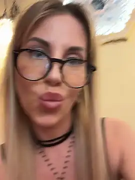 LisaMurr online show from March 26, 12:07 pm