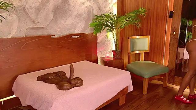 Rolyloren  online show from March 2, 3:52 pm