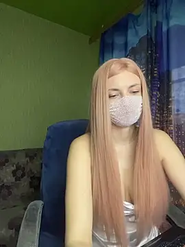 SophieBlackwood online show from April 8, 9:33 am