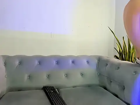 santiago and camila online show from March 20, 6:24 pm