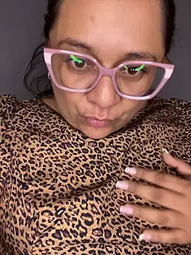 Melanny69x online show from May 5, 6:16 am
